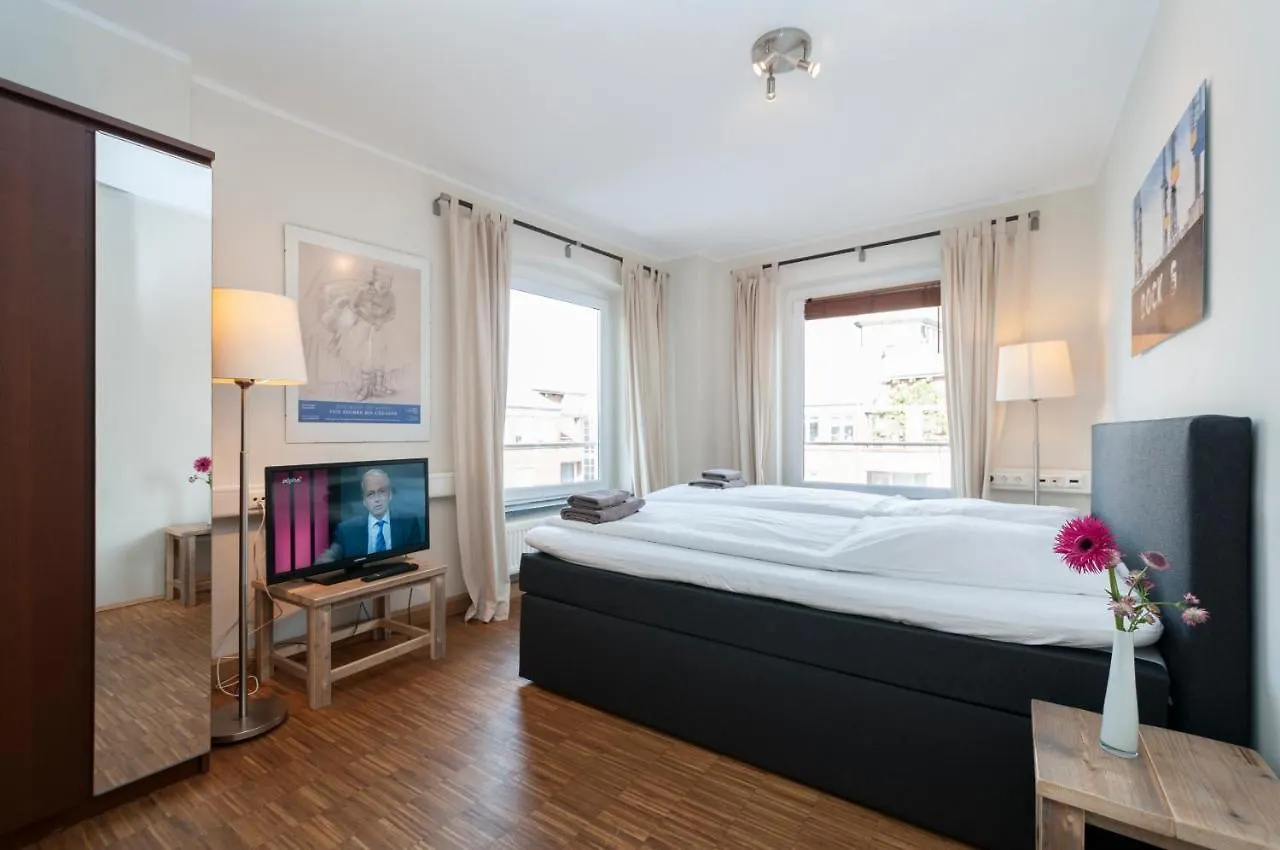 Appartements An Der Elbphilharmonie Contactless Check In Гамбург 0*,  Германия